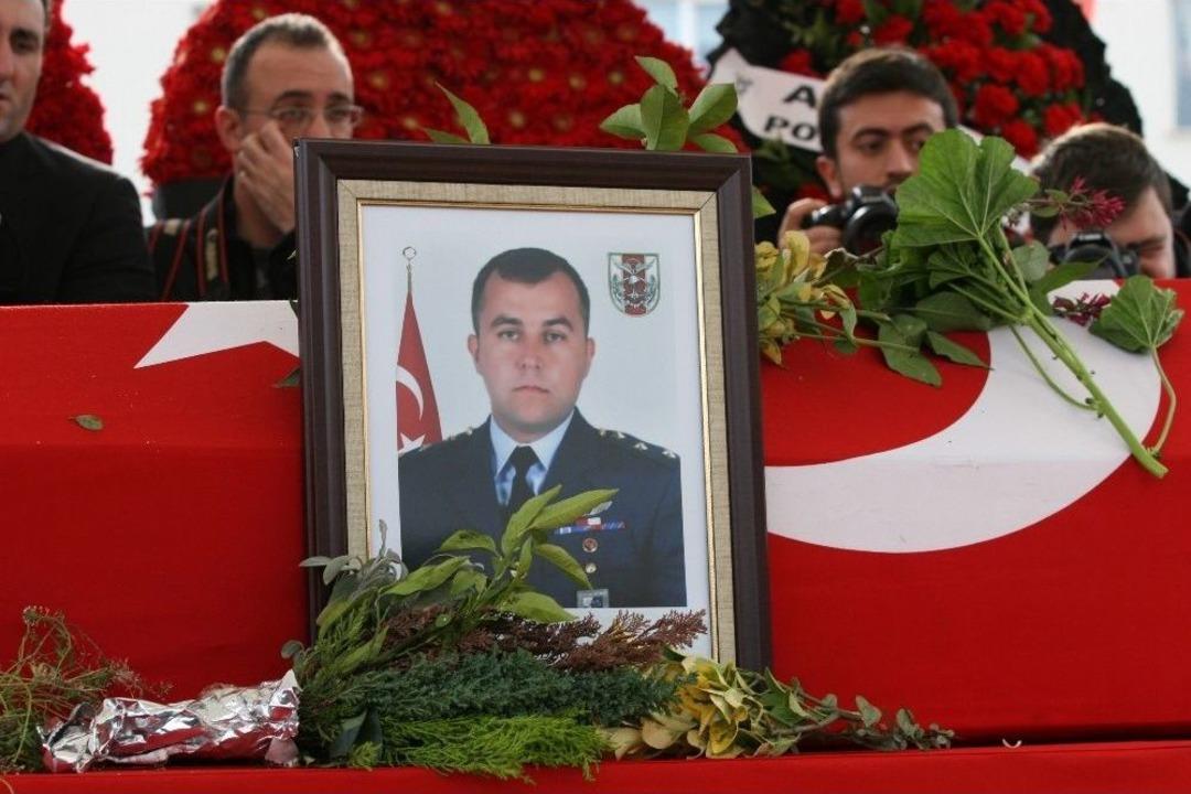 Ordulu Şehit Y&uuml;zbaşı G&ouml;zyaşlarıyla Son Yolculuğuna Uğurlandı