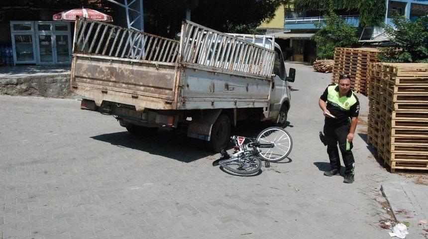 Bayrami&ccedil;&rsquo;te Meydana Gelen Trafik Kazasında 1 Kişi Yaralandı