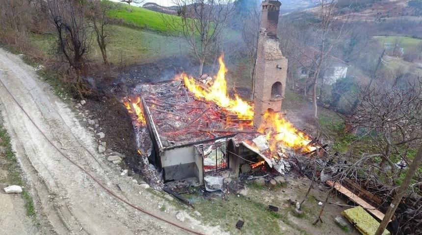 2 Katlı Ev Kül Oldu