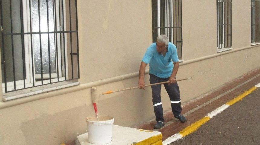 İzmit Belediyesi Okulların Cephelerini G&uuml;zelleştiriyor