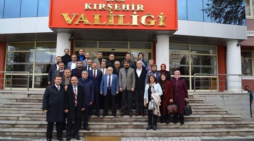 Ak Parti İl Y&ouml;netimi Vali, Belediye Başkanı Ve Emniyet M&uuml;d&uuml;r&uuml;n&uuml; Ziyaret Etti