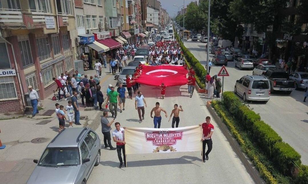 Boz&uuml;y&uuml;k Belediyesi Altın Kemerli 2. Karakucak G&uuml;reş Festivali Başladı