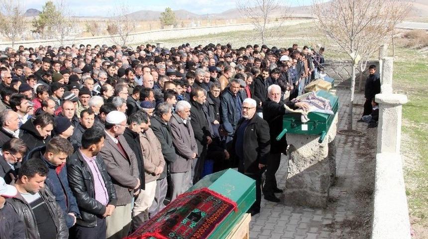 Rüyasında Kaza Yapıp Öldüklerini Görmüş