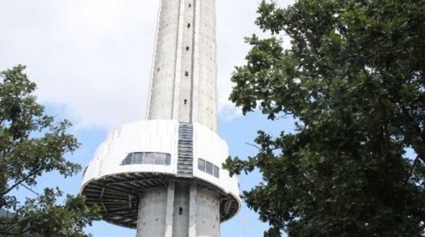 Cumhurbaşkanı Erdoğan, Çamlıca Televizyon Kulesi İnşaatında İncelemelerde Bulundu