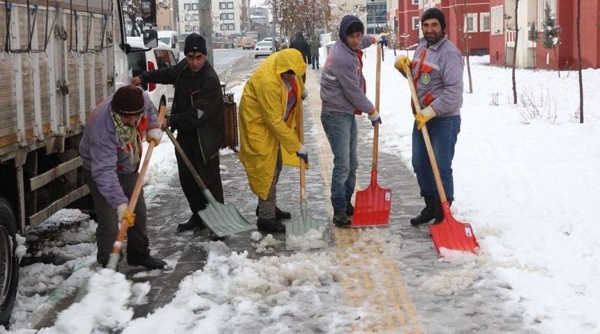 Bing&ouml;l&rsquo;de Karla M&uuml;cadele &Ccedil;alışmaları