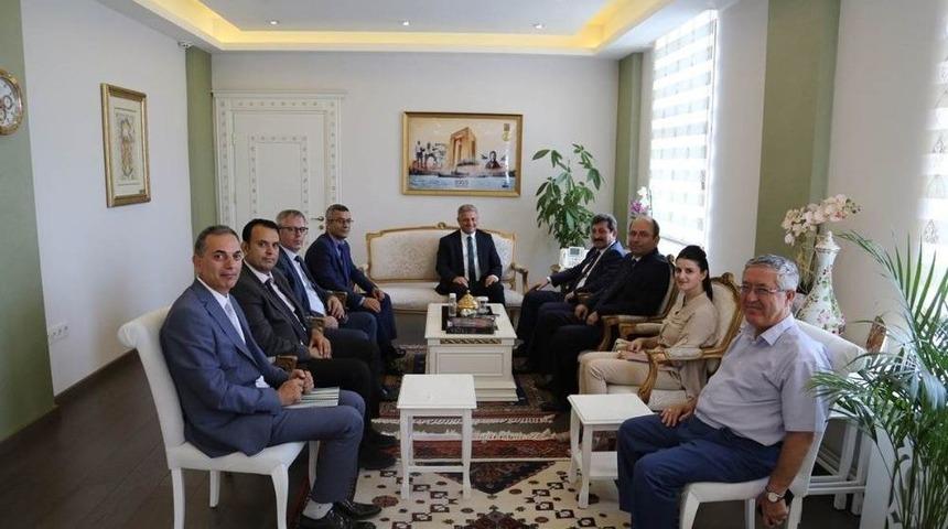 Kıyı Emniyeti Genel M&uuml;d&uuml;r&uuml; Deniz&rsquo;den, Vali Tavlı&rsquo;ya Ziyaret