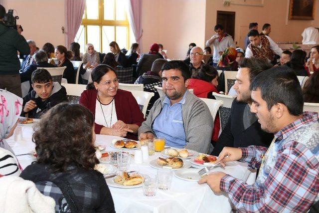 170 Özel Çocuk Kahvaltıda Bir Araya Geldi