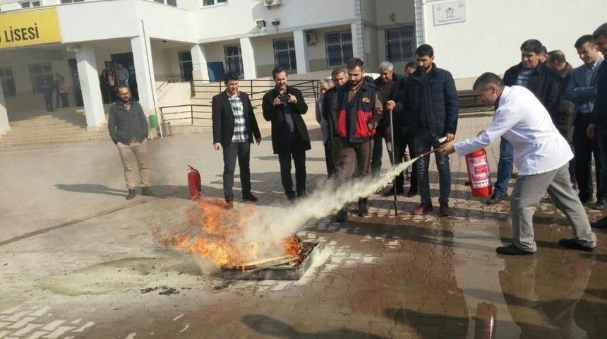 Okul Personellerine Yangın Eğitimi Verildi