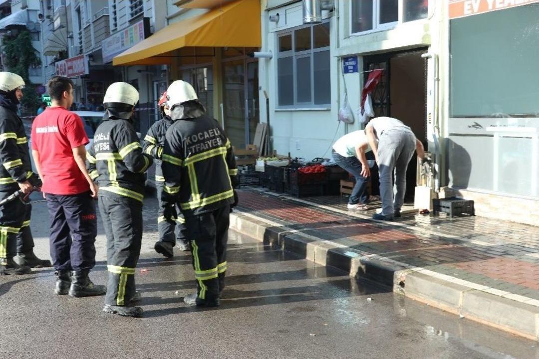 Doğalgaz Kutusunda Meydana Gelen Ka&ccedil;ak Bina Sakinlerini Korkuttu
