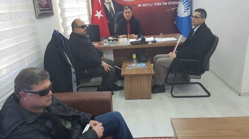 Görme Engellilerden ’sıfır İşgaliye’ Teşekkürü