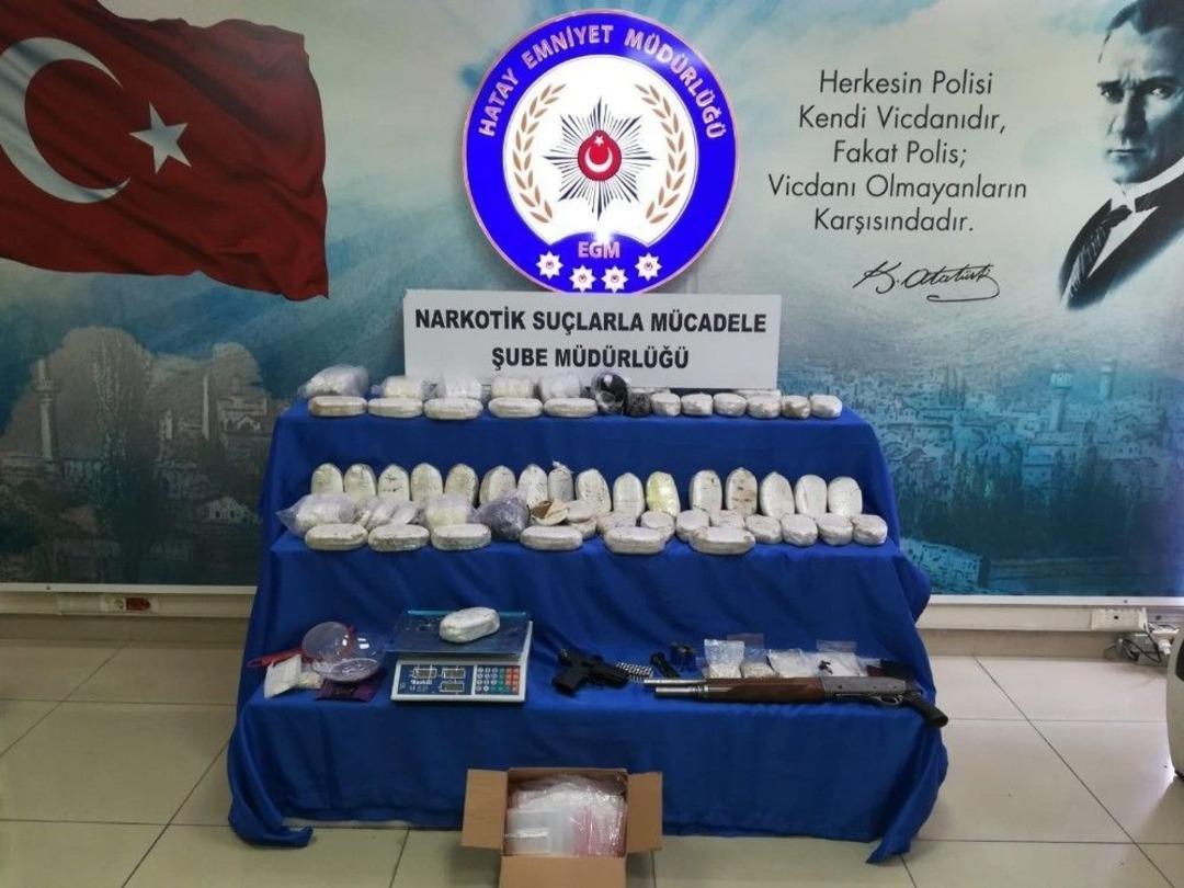 Reyhanlı&rsquo;da 44 Bin 760 Adet Uyuşturucu Hap Ele Ge&ccedil;irildi