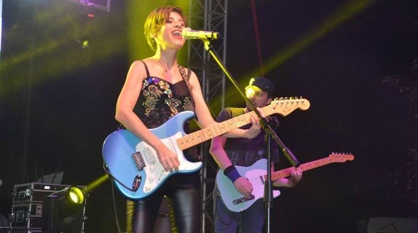 Karacabeyliler Aydilge İle Coştu