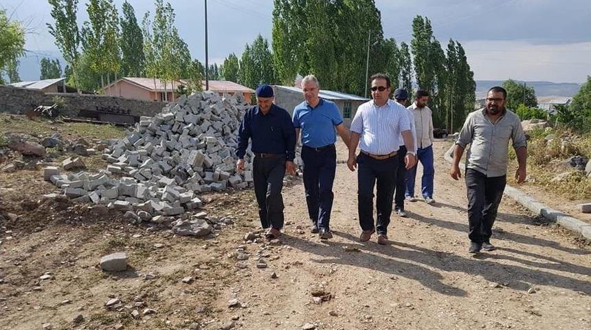 Kaymakam &Ouml;ter K&ouml;ylerde Yol &Ccedil;alışmalarını İnceledi