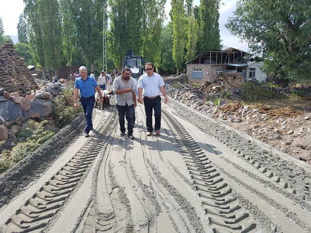 Kaymakam Öter Köylerde Yol Çalışmalarını İnceledi