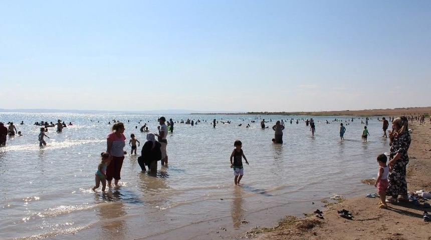 Kırşehir’de Hafta Sonu Savcılı Plajına Akın