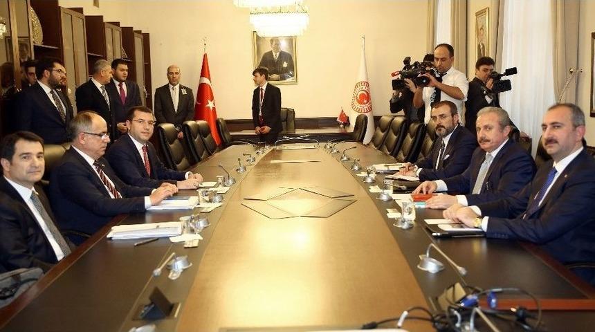 Ak Parti İle Mhp Arasındaki İttifak G&ouml;r&uuml;şmeleri Başladı
