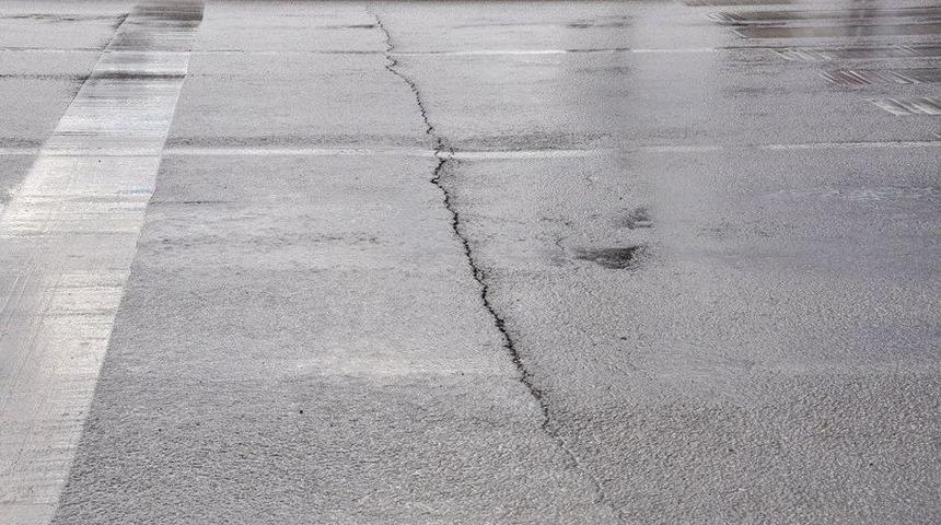 Dolgu Yapılmadan Kapatılan Altge&ccedil;it Karayoluna Zarar Verdi