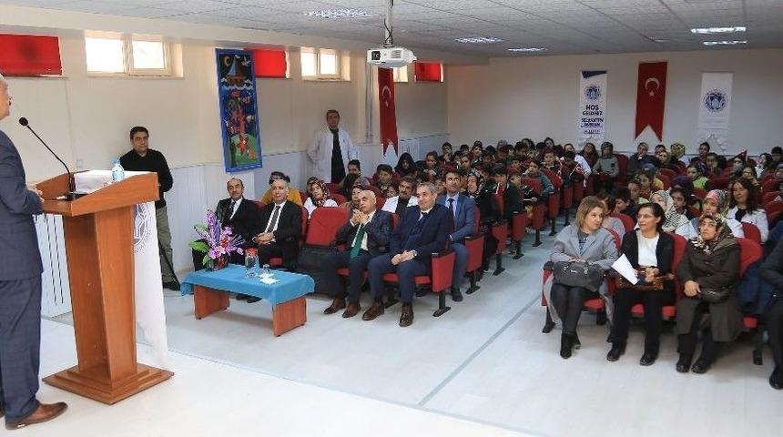 Başkan G&uuml;rkan &Ouml;ğrencilerle Bir Araya Geldi