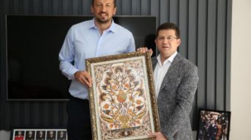 T&uuml;rkoğlu Onayladı: Denizli Basket Parkeye Geri D&ouml;n&uuml;yor