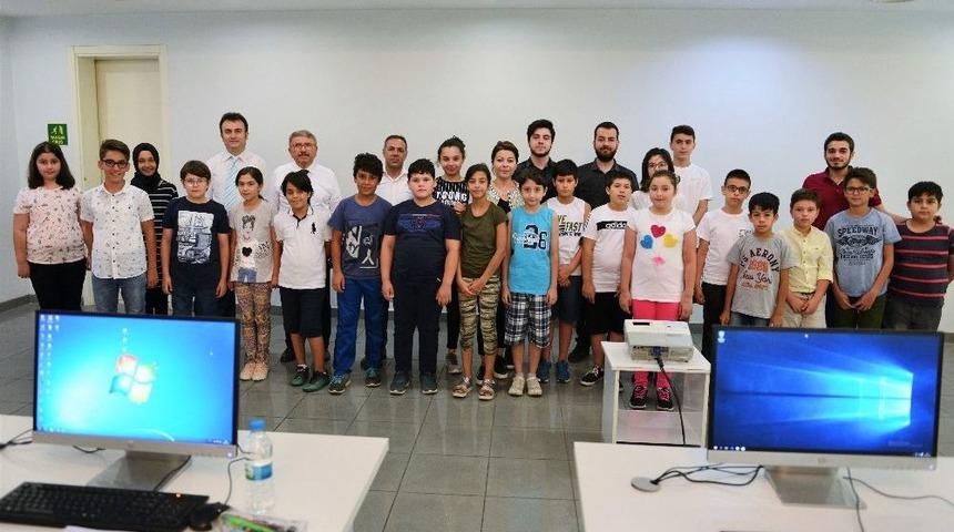 Haftada 60 Kişinin Eğitim G&ouml;receği Kodlama Eğitimleri Başladı