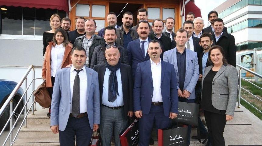 Tredaş Başarılı Eğitimcilerini Ve &Ccedil;alışanlarını &Ouml;d&uuml;llendirdi