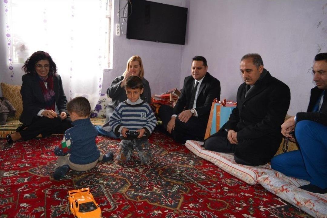 Başkan Vekili &Ouml;zt&uuml;rk&rsquo;ten Ziyaretler