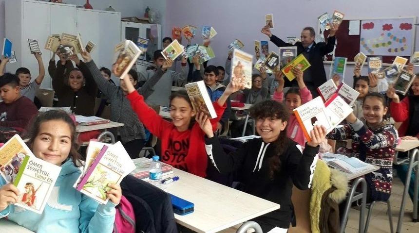 Gaün Öğrencilerinden Yazıkent Mürşide Akçay Ortaokulu’na Kütüphane