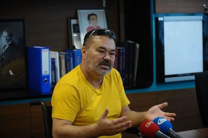 Şah Damarından Ameliyat Oldu Gözündeki Perde Açıldı G1