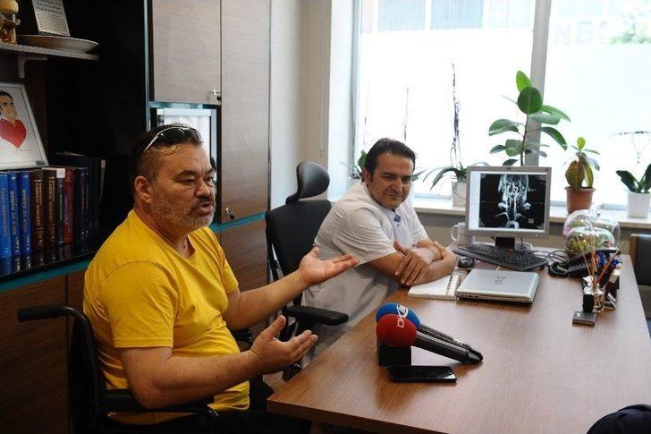 Şah Damarından Ameliyat Oldu Gözündeki Perde Açıldı G2