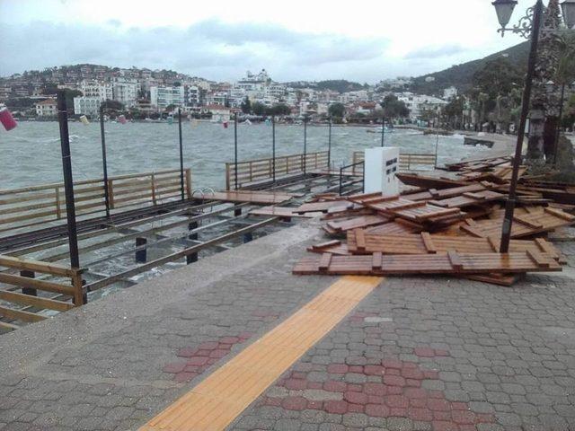 Milas’ta Fırtına Ve Yağmur Hayatı Olumsuz Etkiledi