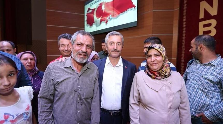 Belediye Başkanı Tahmazoğlu Halk Gününde Vatandaşlar Bir Araya Geldi