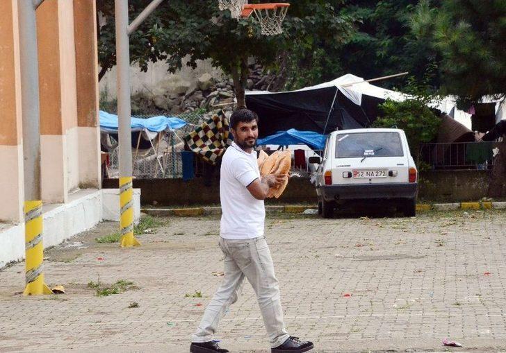 Mevsimlik İşçilerin Yaraları Sarılıyor G4