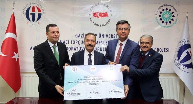 Gaün, Naci Topçuoğlu Myo’da Akredite Ayakkabı Test Laboratuvarı Kuruluyor