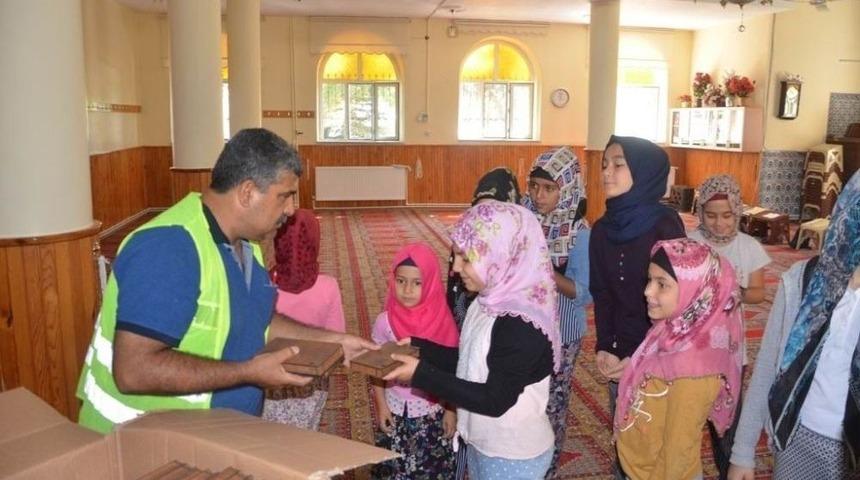 Ereğli Belediyesinden &Ccedil;ocuklara Hediye