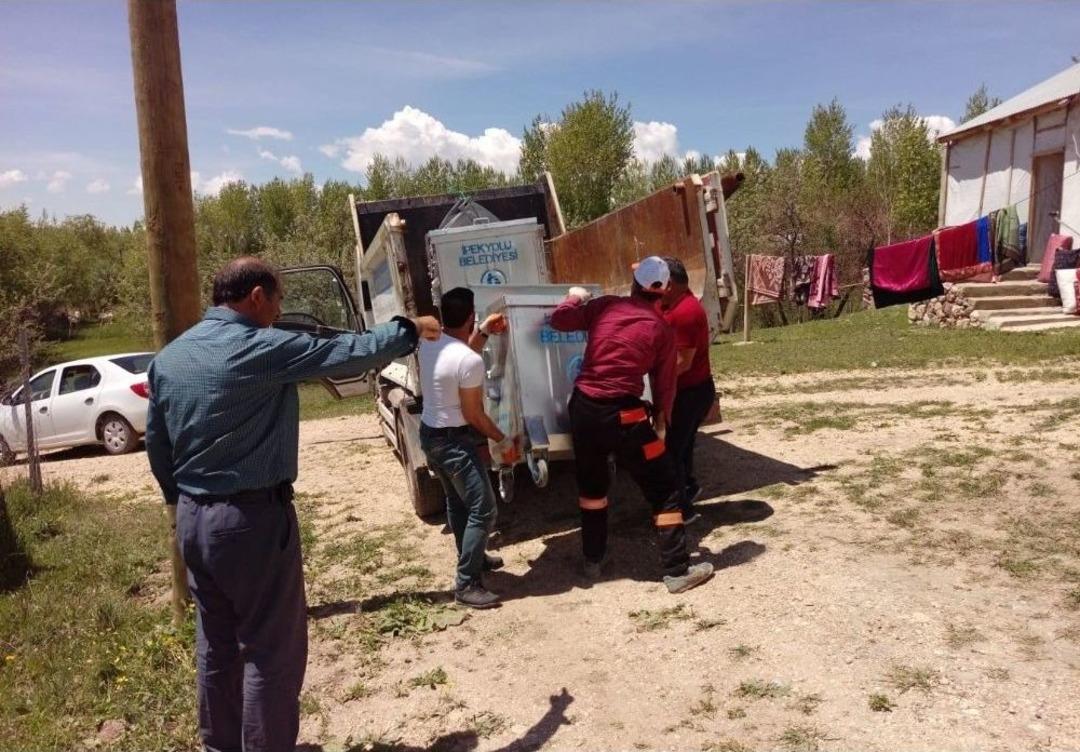 İpekyolu&rsquo;nda Temiz Ve Sağlıklı Bir &Ccedil;evre İ&ccedil;in Konteyner Hamlesi