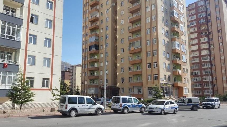 8&rsquo;inci Kattan D&uuml;şen Kadın Ağır Yaralandı