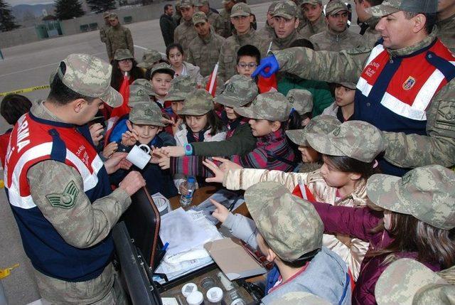 Tokat’ta ’dersimiz Jandarma’ Etkinliği