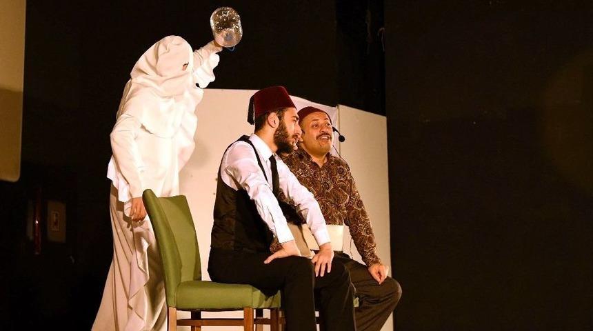 Isparta Belediyesi&rsquo;nden &Ccedil;ocuklara Karne Hediyesi