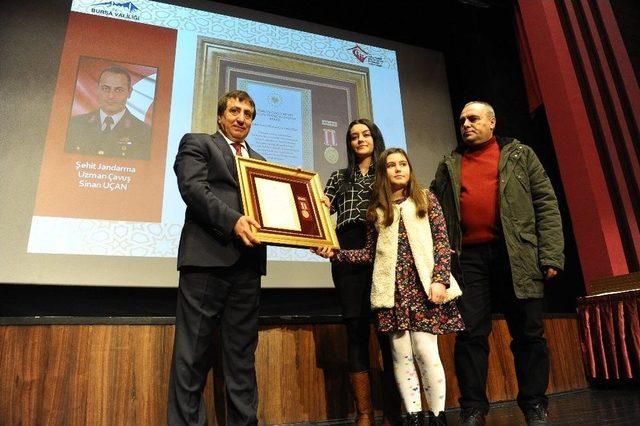 Bursa’da Şehit Yakınları Ve Gazilere Devlet Övünç Madalyası Verildi