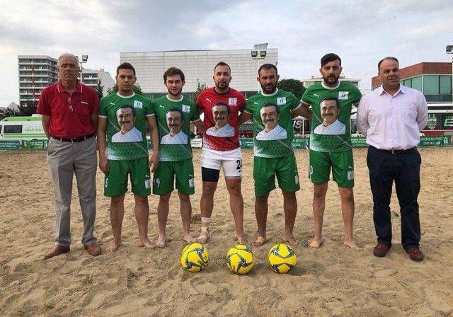 Plaj Futbolunda Şampiyon Tepebaşı Belediye Spor