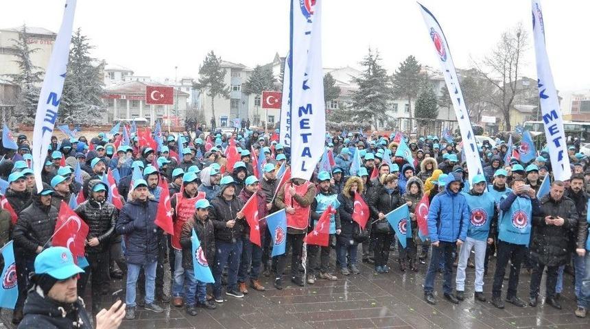 Tabutlu Helvalı Protesto Yaptılar