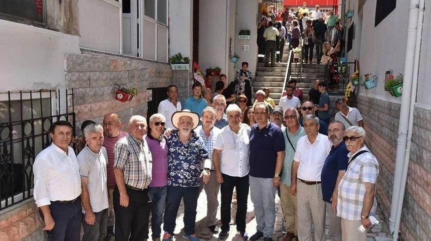 Giresunlu Şairin İsmi Mahallesindeki Geçide Verildi