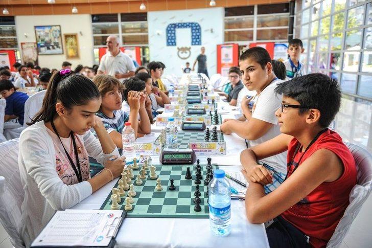 Uluslararası Altın Kayısı Satranç Turnuvası Başladı G5