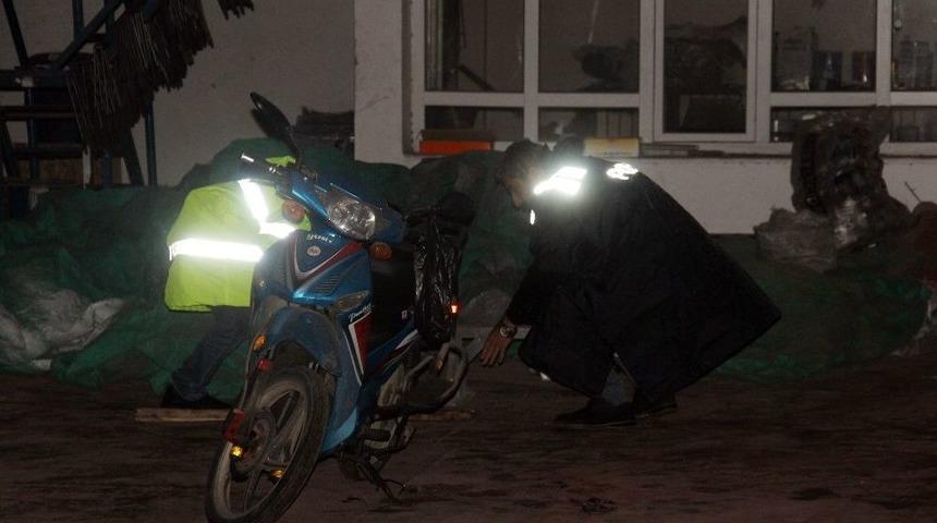 Adana&rsquo;da Silahlı, Kazmalı Kavga: 1 &Ouml;l&uuml;, 3 Yaralı