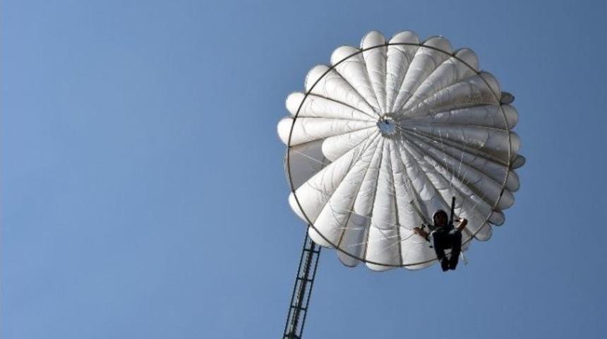 Başkent&rsquo;in G&ouml;beğinde Paraş&uuml;t Heyacanı