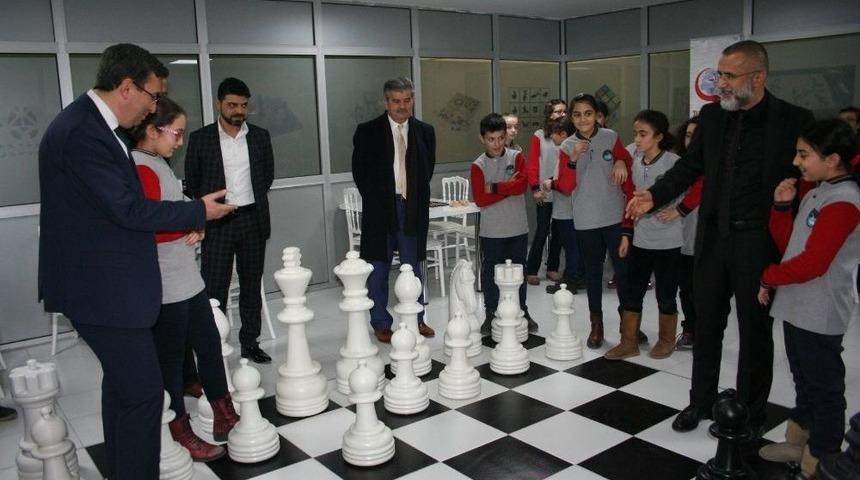 &Ccedil;aycuma&rsquo;da Zeka Oyunları Sınıfı A&ccedil;ıldı