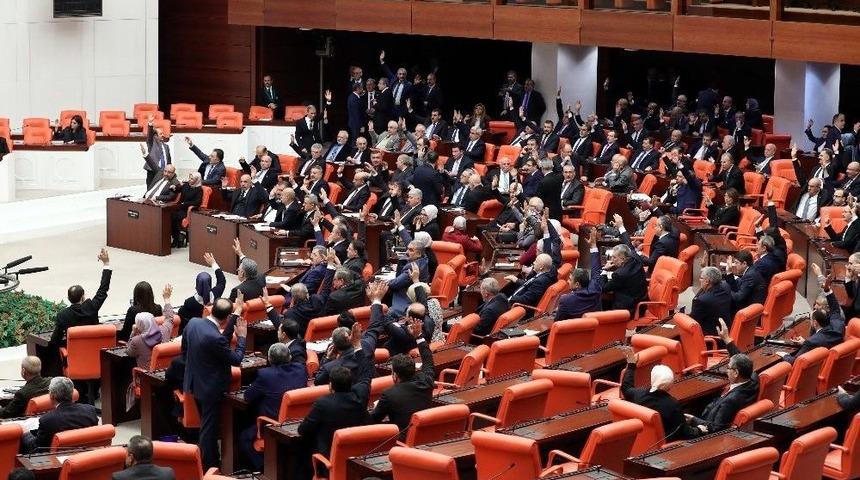 Adalet Bakanı G&uuml;l: &ldquo;ohal Sadece Fet&ouml;&rsquo;ye Değil, Pkk, Deaş Ve Diğer T&uuml;m Ter&ouml;r &Ouml;rg&uuml;tlerine Y&ouml;nelik Bir Uygulama İ&ccedil;ermektedir"