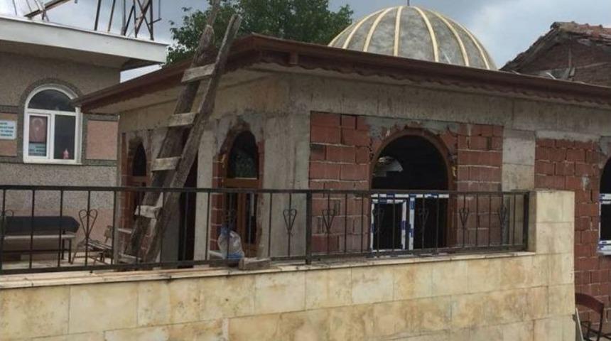 Başkan Yal&ccedil;ın, Şadırvan &Ccedil;alışmalarını Yerinde İnceledi