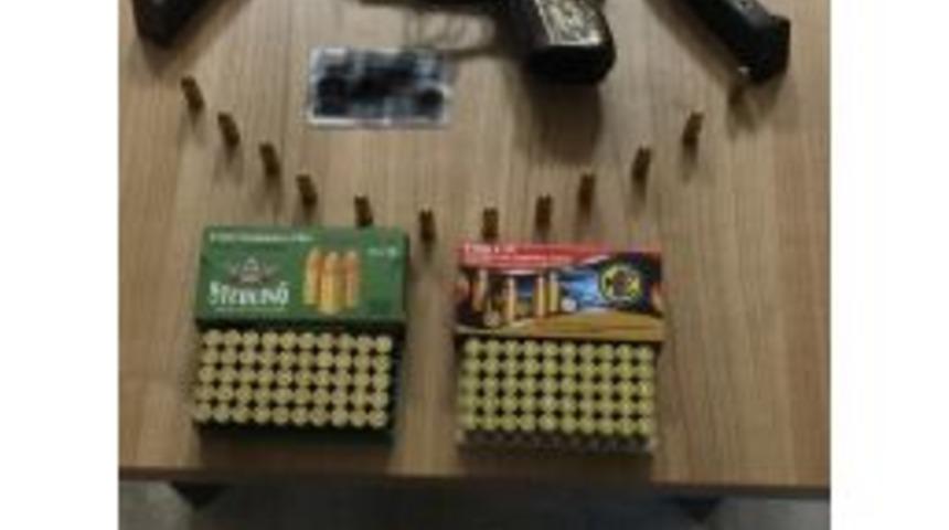 Samsun&rsquo;da Ş&uuml;phe &Uuml;zerine Durdurulan Ara&ccedil;tan Ruhsatsız Tabanca &Ccedil;ıktı