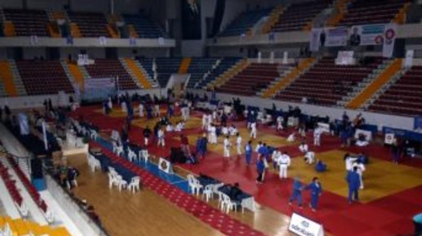 T&uuml;rkiye &Uuml;mitler Judo Şampiyonası Mersin&rsquo;de Başlıyor